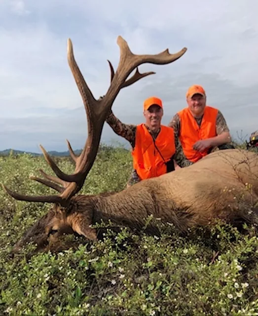 Kentucky Elk customer harvest photo from TLC Outfitters