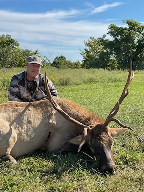 Kentucky Elk customer harvest photo from TLC Outfitters