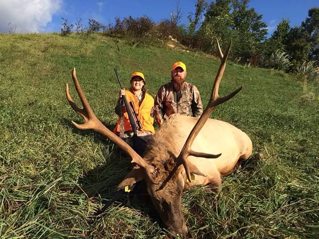 Kentucky Elk customer harvest photo from TLC Outfitters