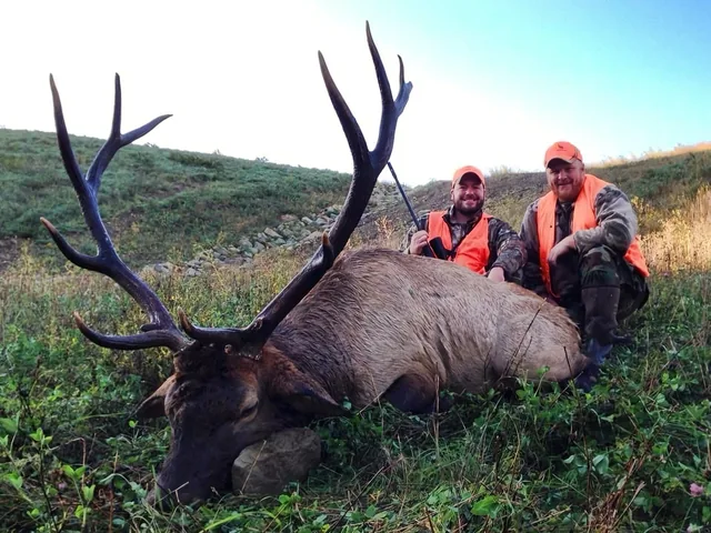 Kentucky Elk customer harvest photo from TLC Outfitters