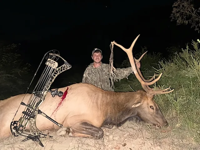 Kentucky Elk customer harvest photo from TLC Outfitters